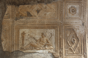 Stucco decoration in situ, Tetrapylon, Herculaneum. (Photo Credit: ISCR-Matera students) Stucco decoration in situ, Tetrapylon, Herculaneum. (Photo Credit: ISCR-Matera students)